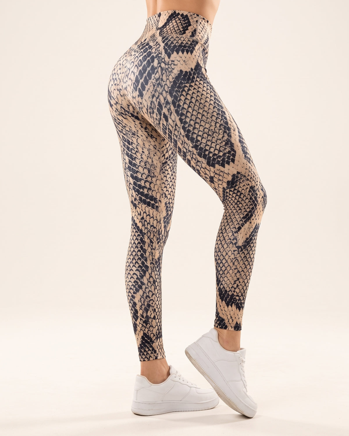 3D Snakeskin Leggings - Snake pattern - Side Profile