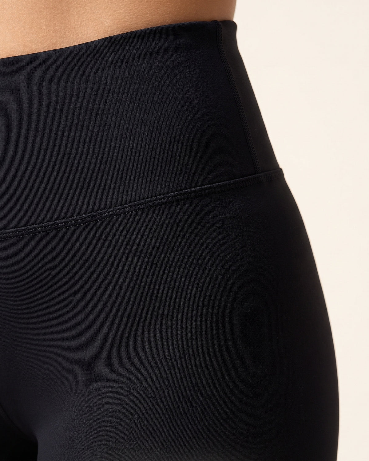 Backless Yoga Set - Black - Hip Fabric Close-Up