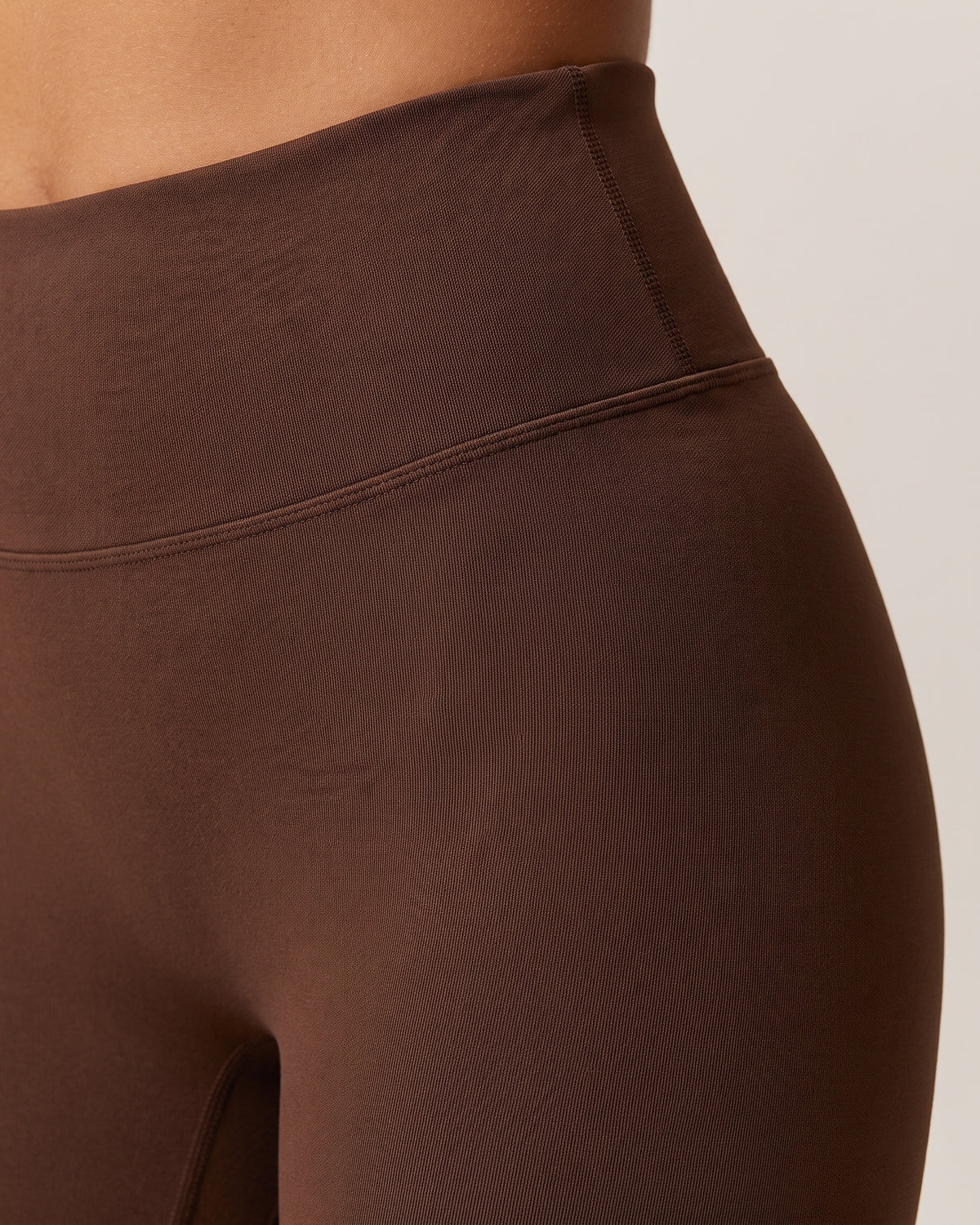 Backless Yoga Set - Coffee - Hip Fabric Close-Up