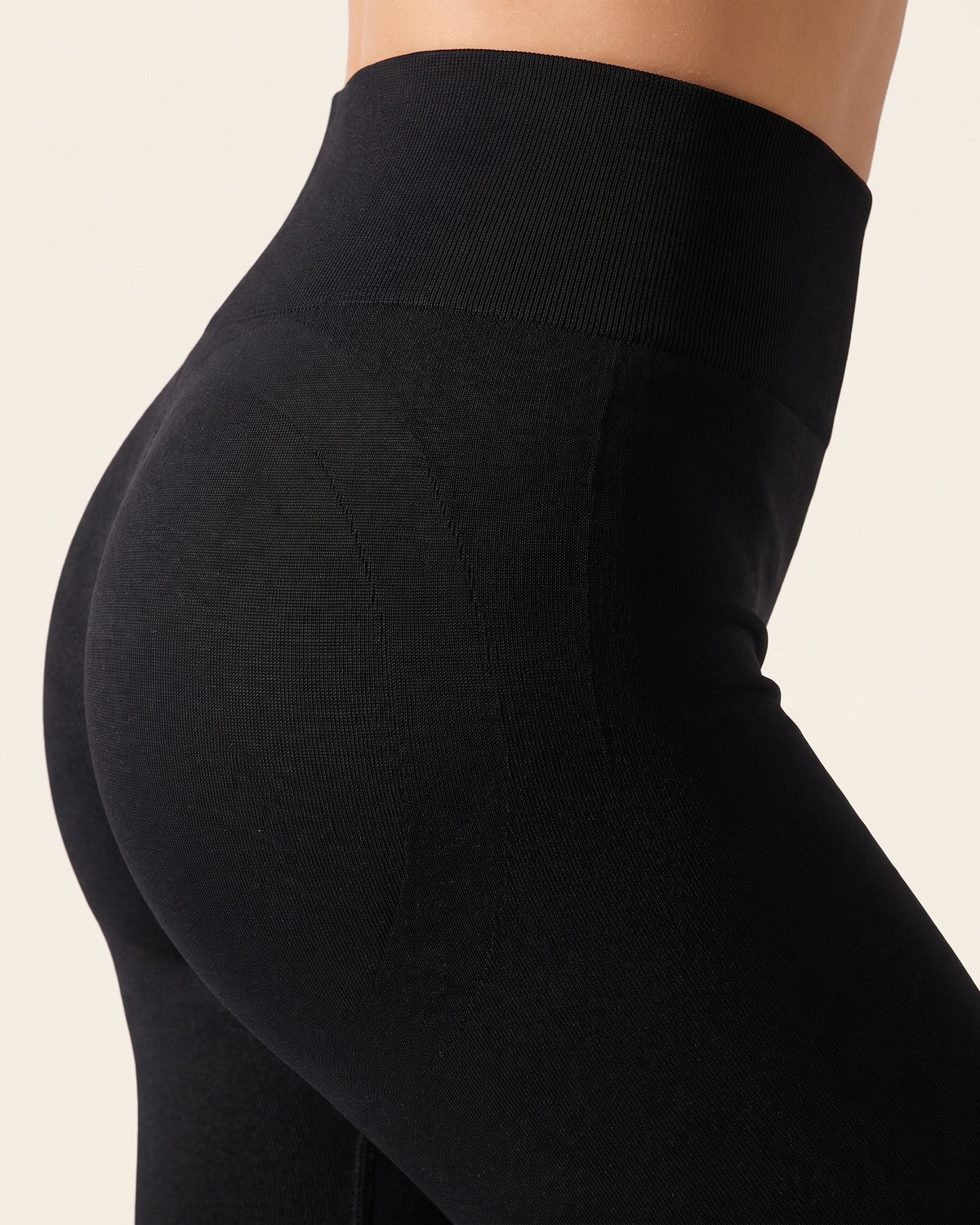 Butt-Lifting Yoga Leggings - Green black - Hip Fabric Close-Up