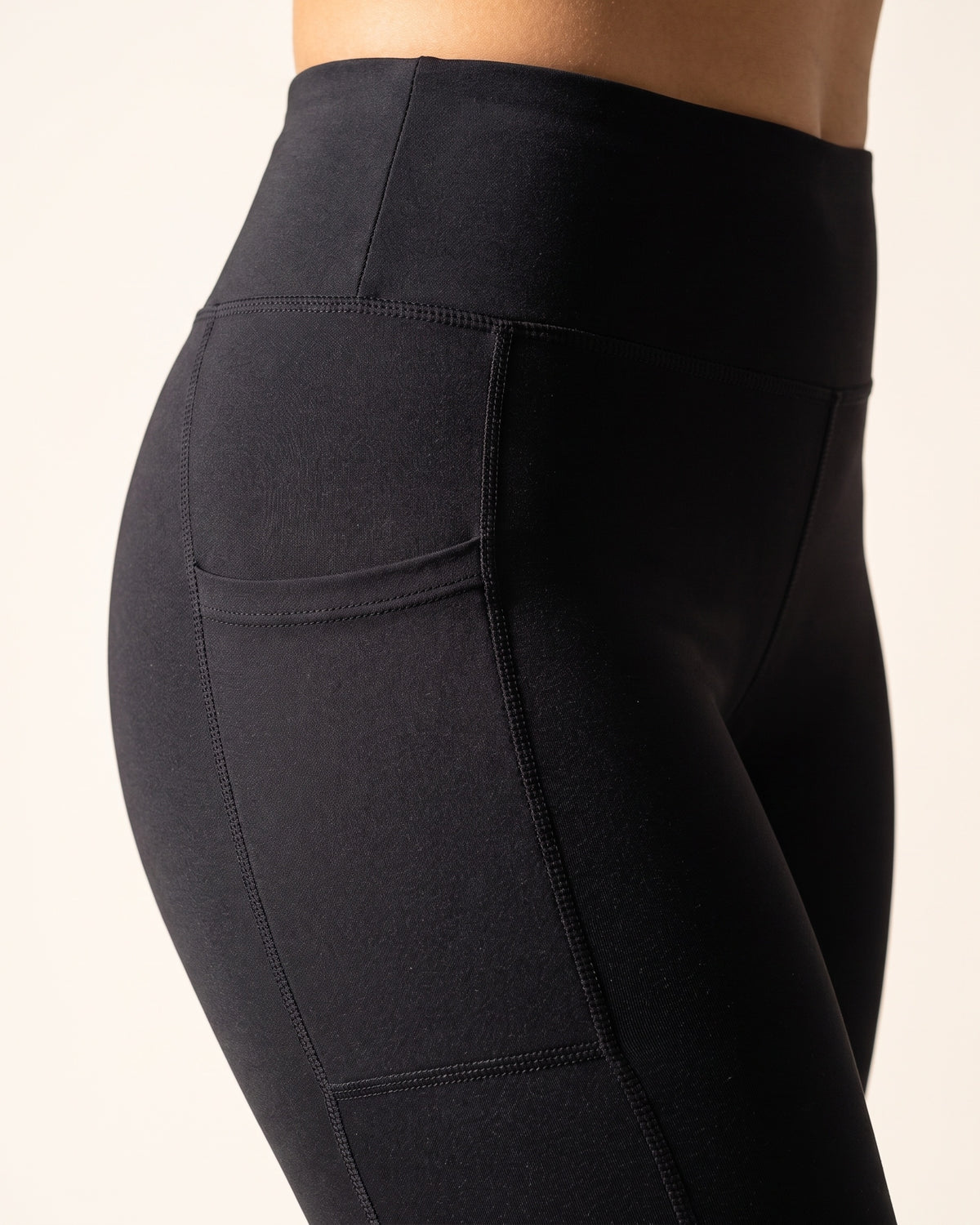 Colour-Block Leggings - Black - Hip Fabric Close-Up