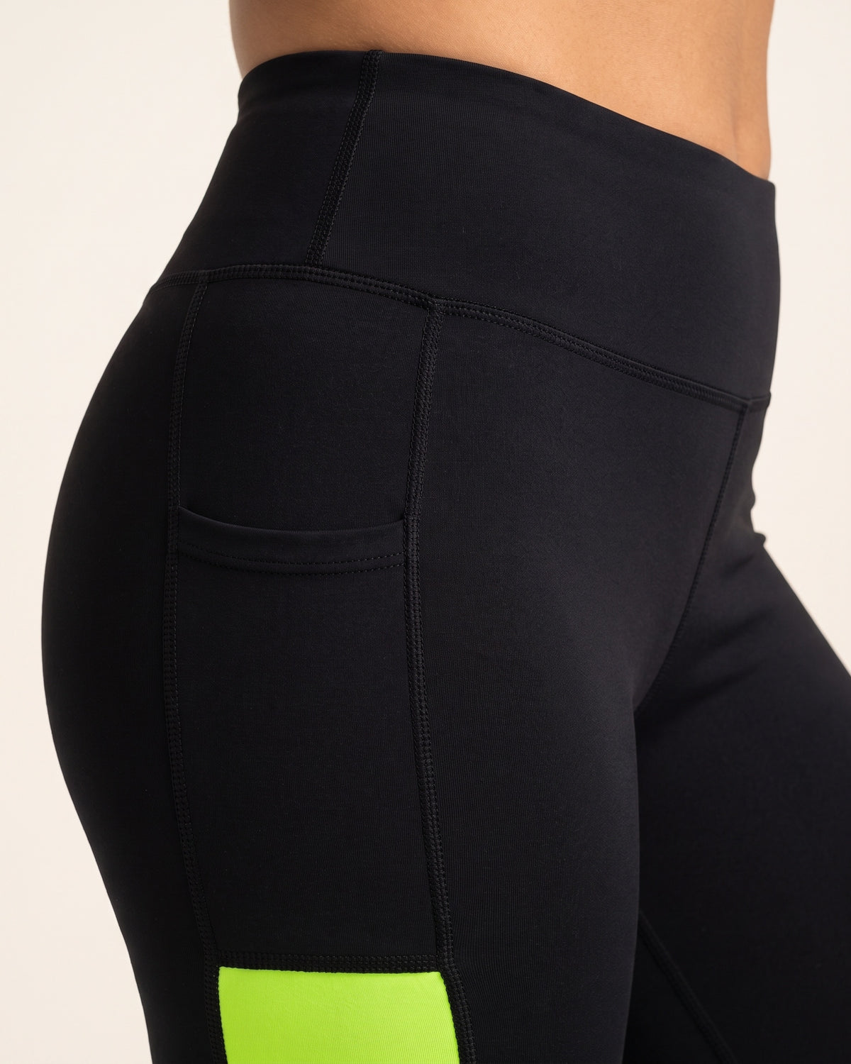 Colour-Block Leggings - Black green - Hip Fabric Close-Up