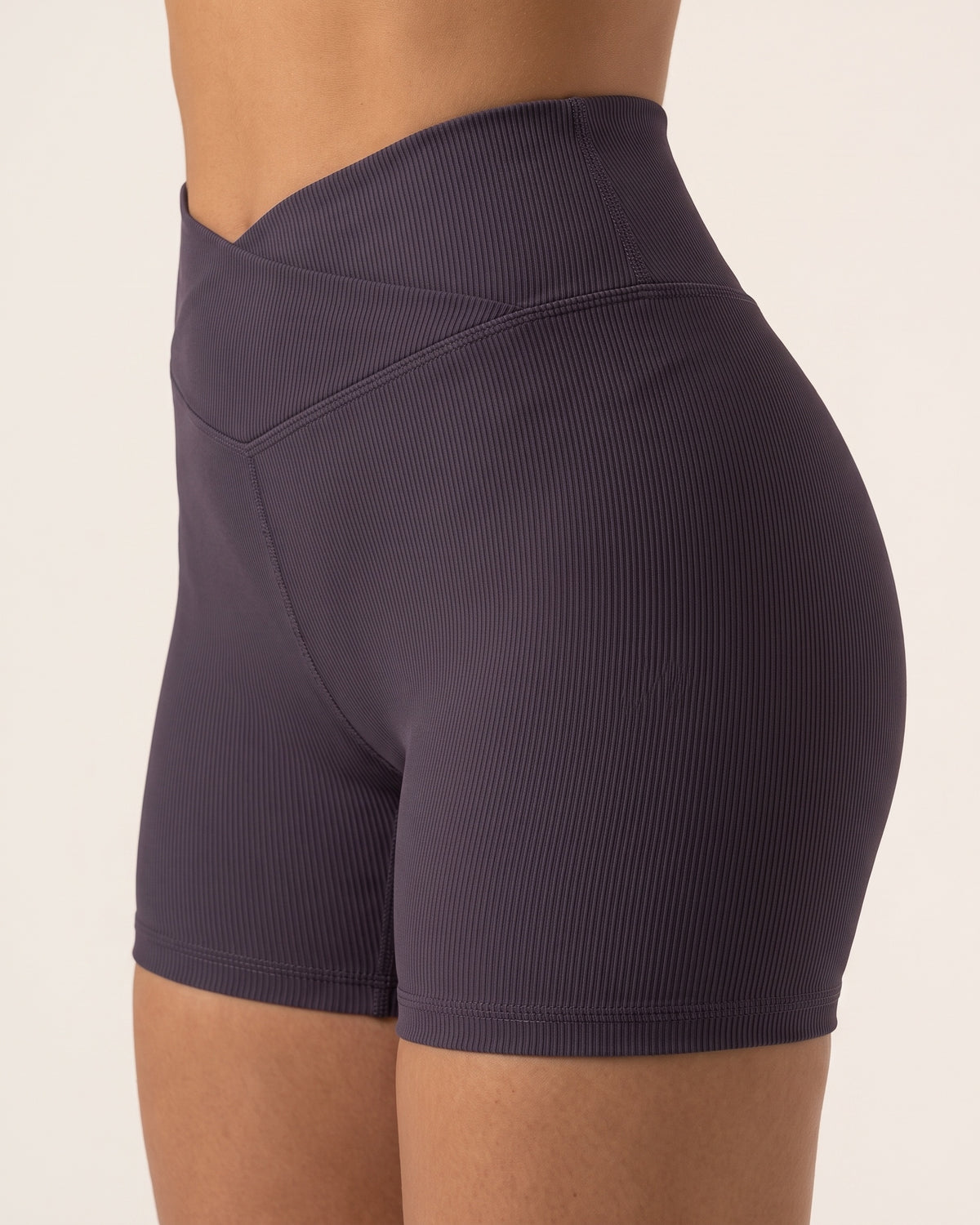 Crossover Gym Shorts - Purple - Glute Close-Up