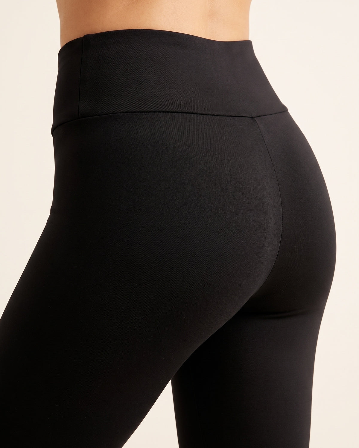Fleece-Lined Leggings - Black - Glute Close-Up