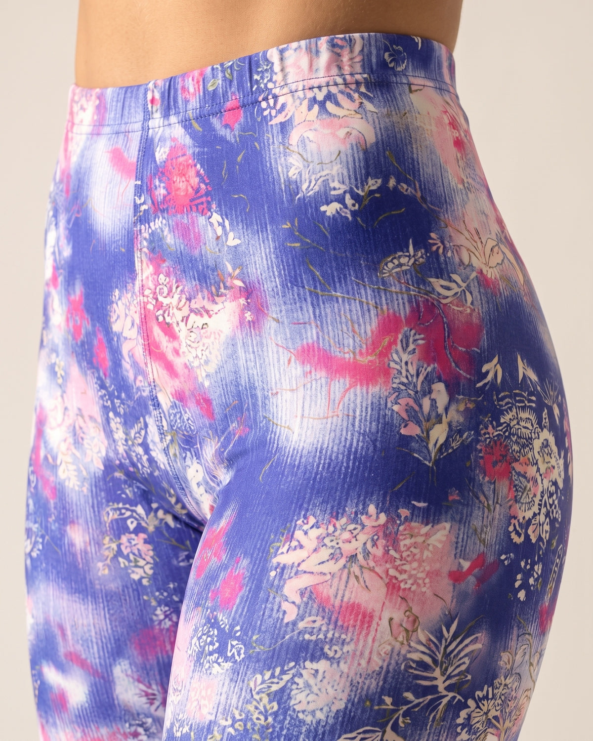 Floral Leggings - Blue-Purple Floral - Hip Fabric Close-Up