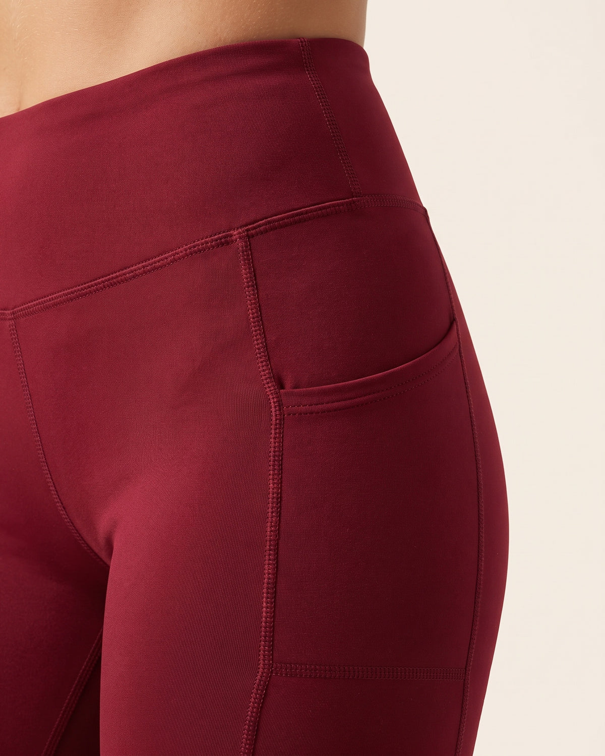 Pocket Biker Shorts - Wine red - Hip Fabric Close-Up