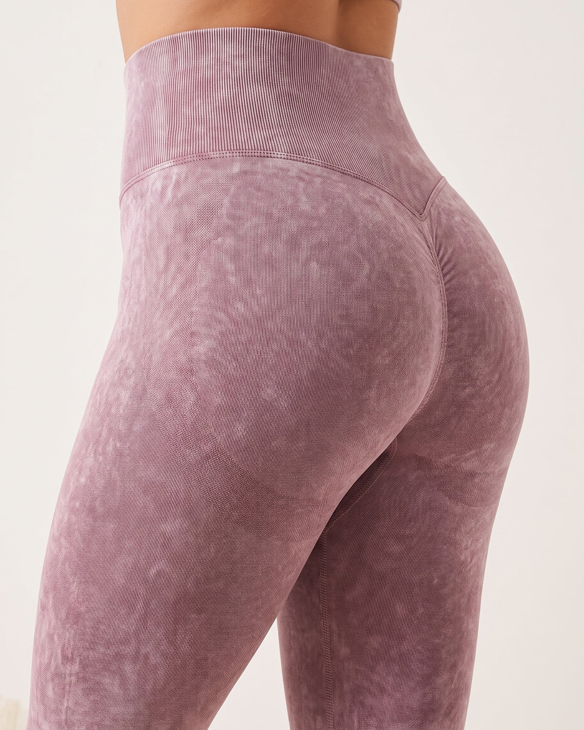 Sculpting Leggings - pink - Glute Close-Up