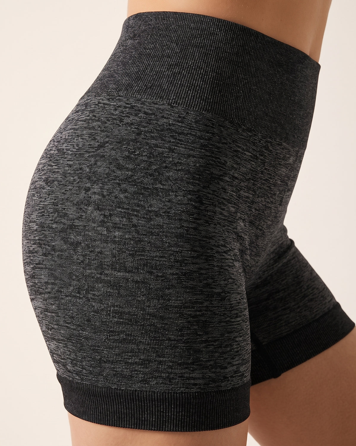 Seamless Bra & Shorts Set - Charcoal - Hip Fabric Close-Up