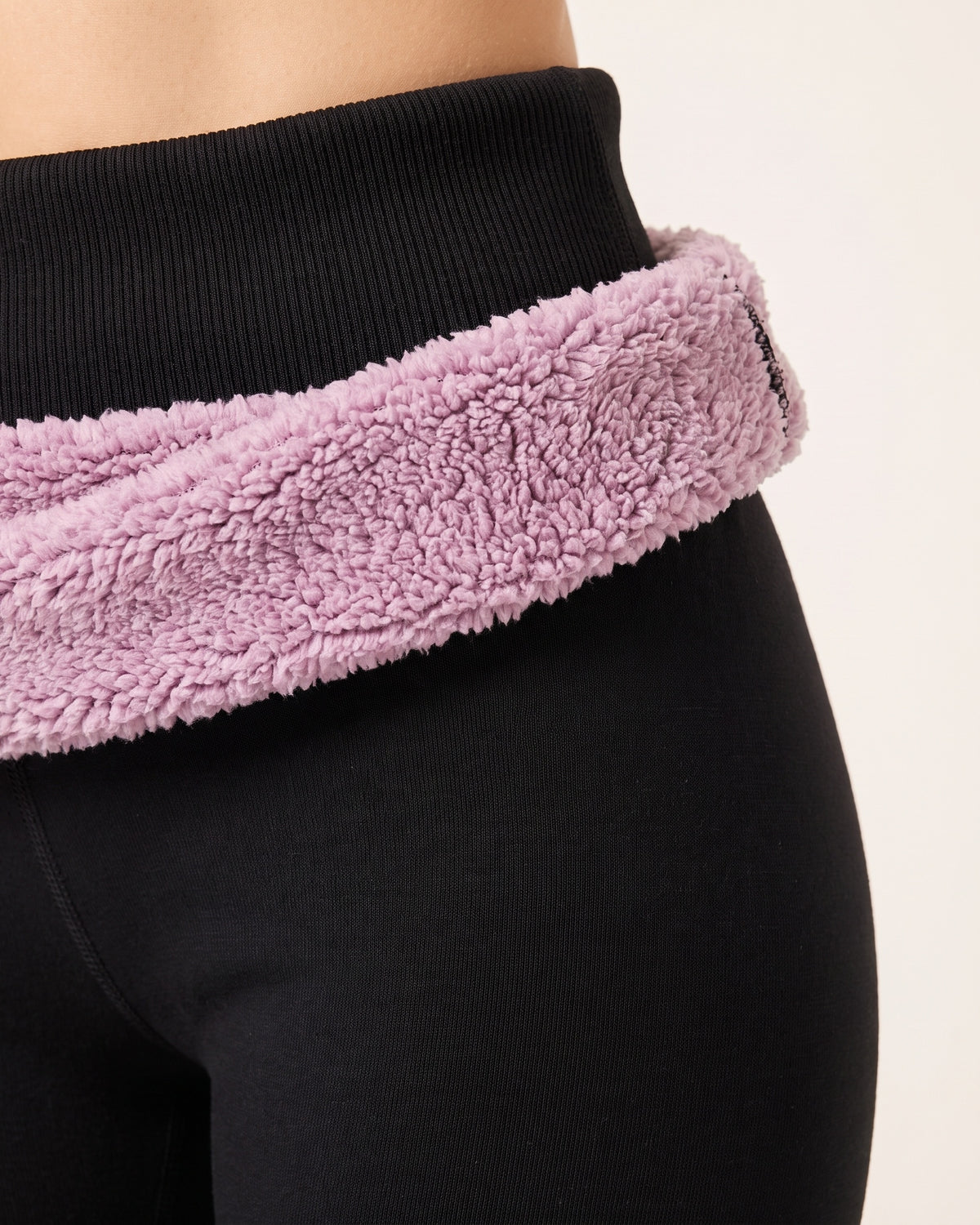Thermal Leggings - Black - Hip Fabric Close-Up