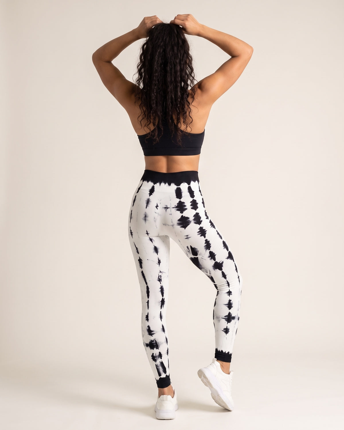 Tie-Dye Leggings - Black and white - Back