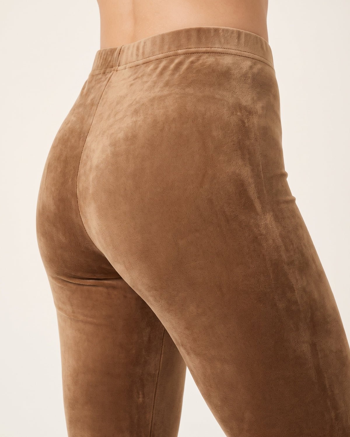 Velvet Winter Leggings - Camel - Glute Close-Up