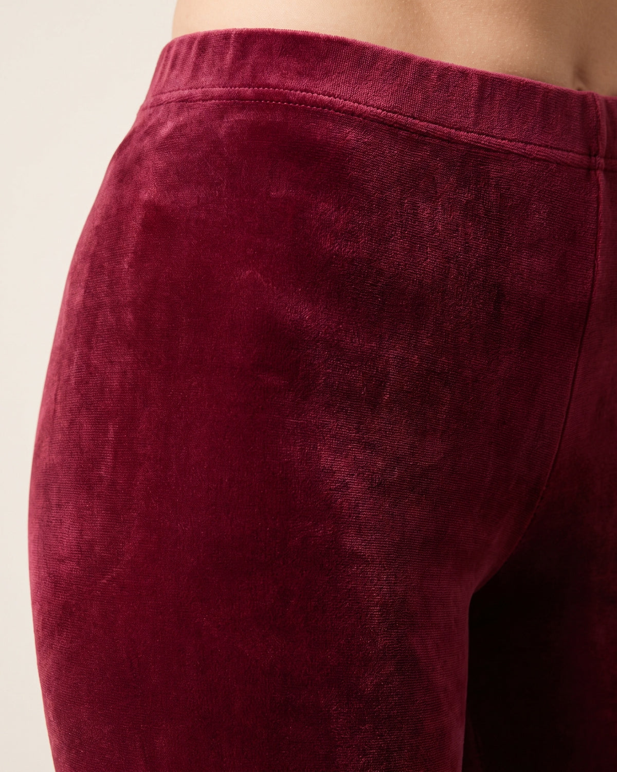 Velvet Winter Leggings - Claret - Hip Fabric Close-Up